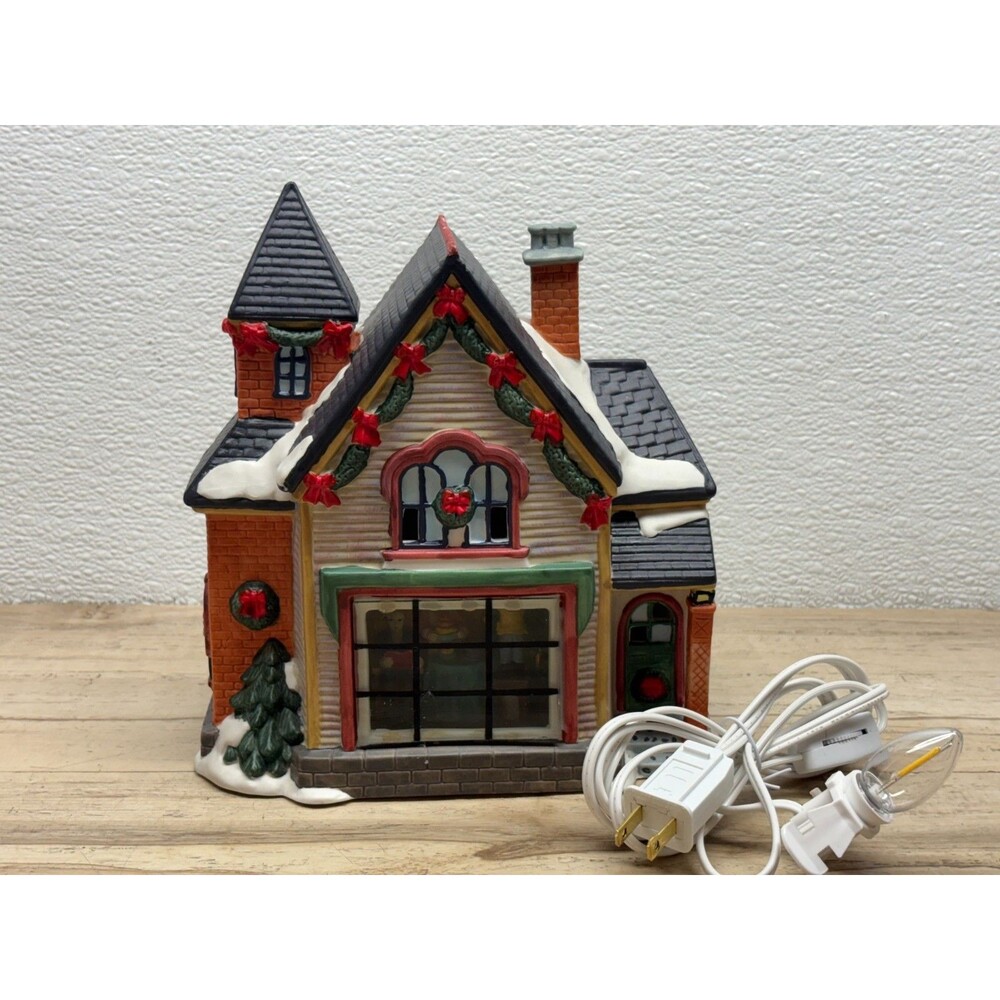 Vtg 1999 Long Rich LTD Porcelain Christmas Village Lighted House